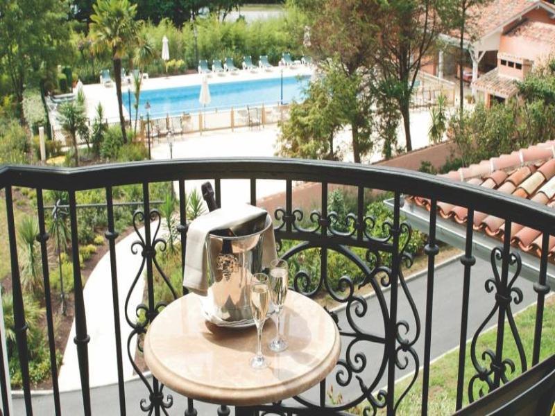 Chateau De Brindos Anglet Exterior photo
